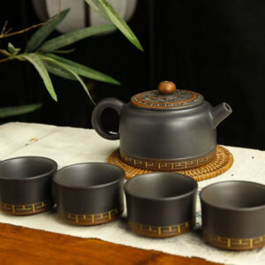 Long Xing Tian Xia Ningxia Pottery Tea Set: Teapot with 4 Cups (Customizable)